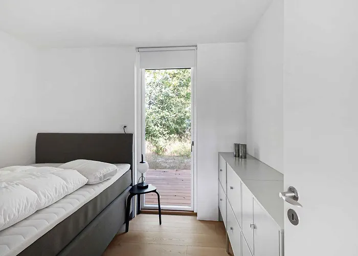 度假居 On Bornholm Close To Sea And *
